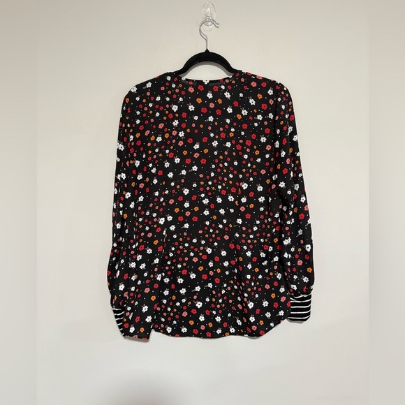 Cabi Cheerful Floral Long Sleeve Button Front Top Size Large #3957 - Picture 7 of 7